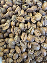 Load image into Gallery viewer, Colombia Finca El Diviso Java Washed Anaerobic Finca El Diviso, led by Nestor Lasso
